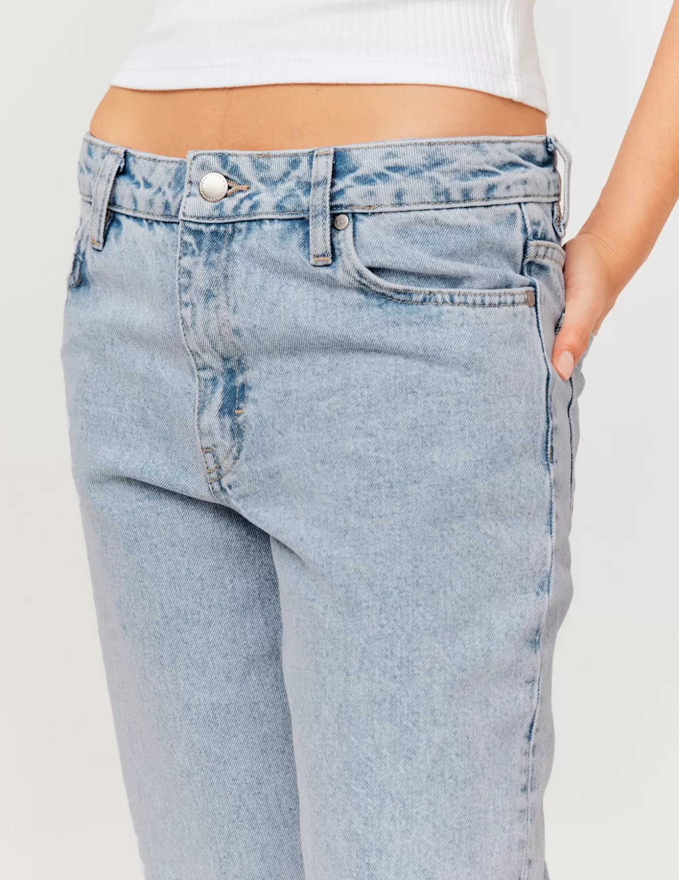 Jean Straight^BZB Clearance